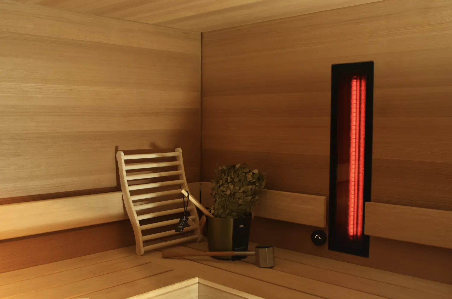 Sauna Stegmann - Wellness & More - Infrarotsauna mit Holzbänken und Saunazubehör