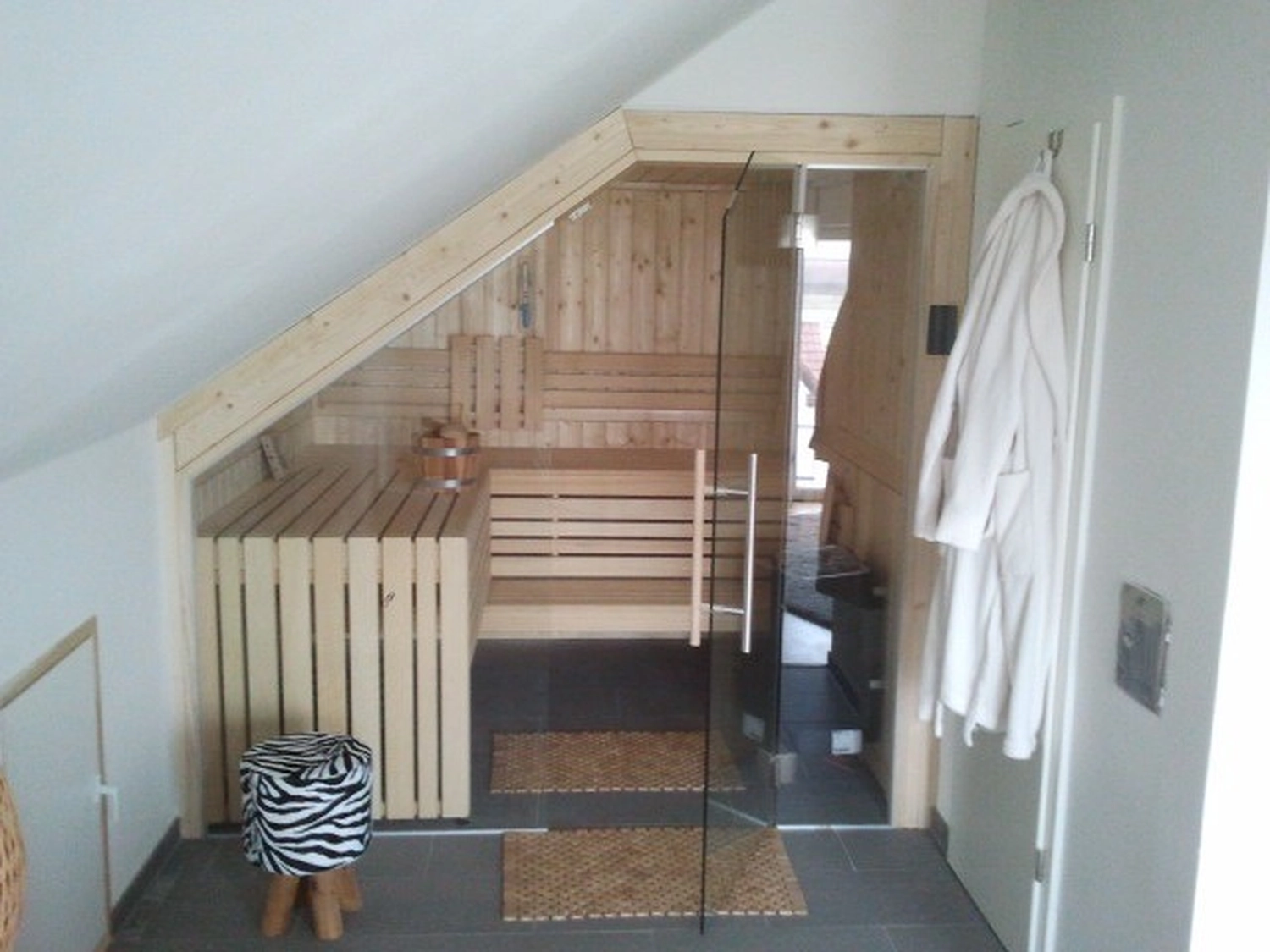 Sauna Stegmann - Wellness & More - Individuelle Sauna mit Dachschräge im Rhein-Main-Gebiet