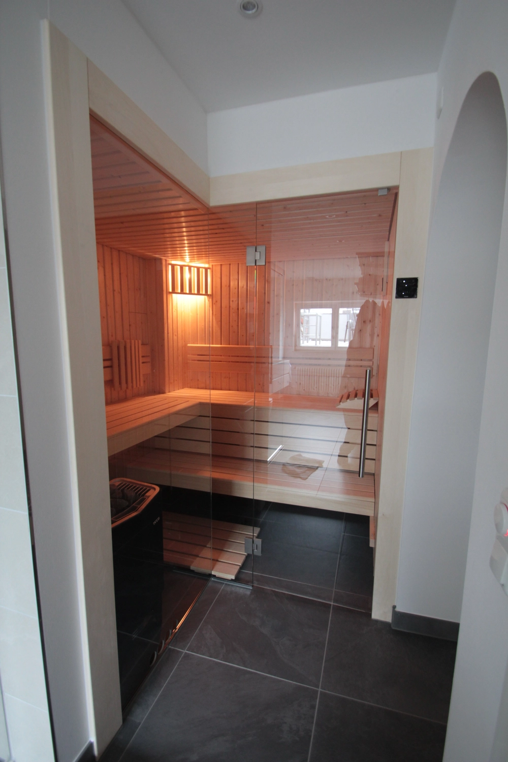 Sauna Stegmann - Wellness & More - Moderne Designsauna für ein Wohnhaus in Frankfurt